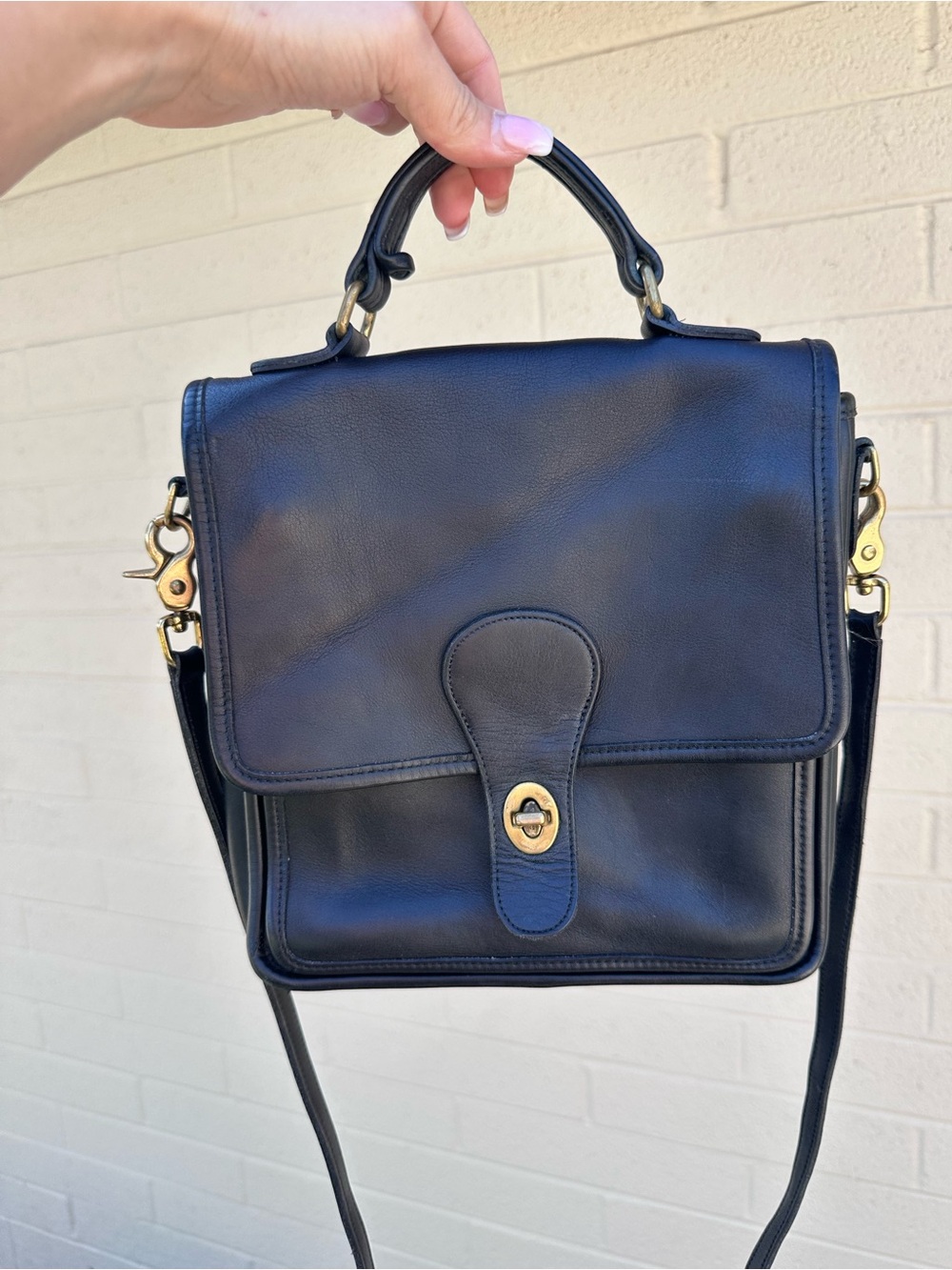 Vintage Coach crossbody in black